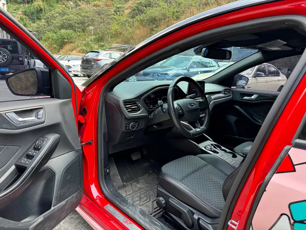 Ford Focus — миниатюра 9