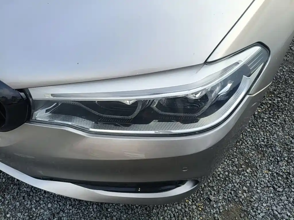 BMW 5 Series New Energy — миниатюра 24