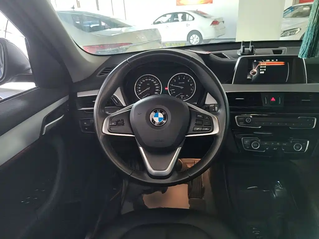 BMW X1 — миниатюра 11