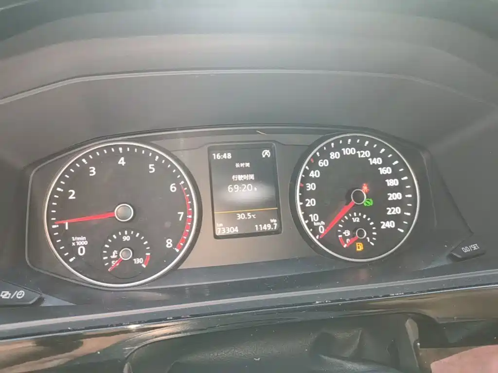 Volkswagen Multivan — миниатюра 12