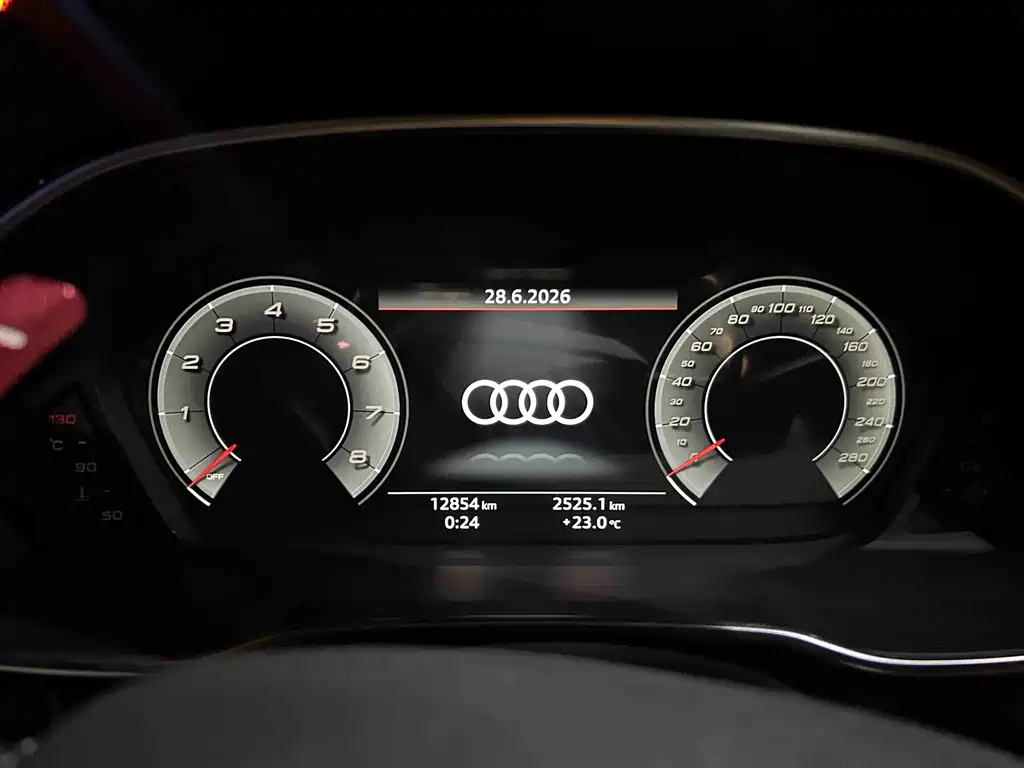 Audi Q3 2023 35 TFSI Fashion (1.4T)