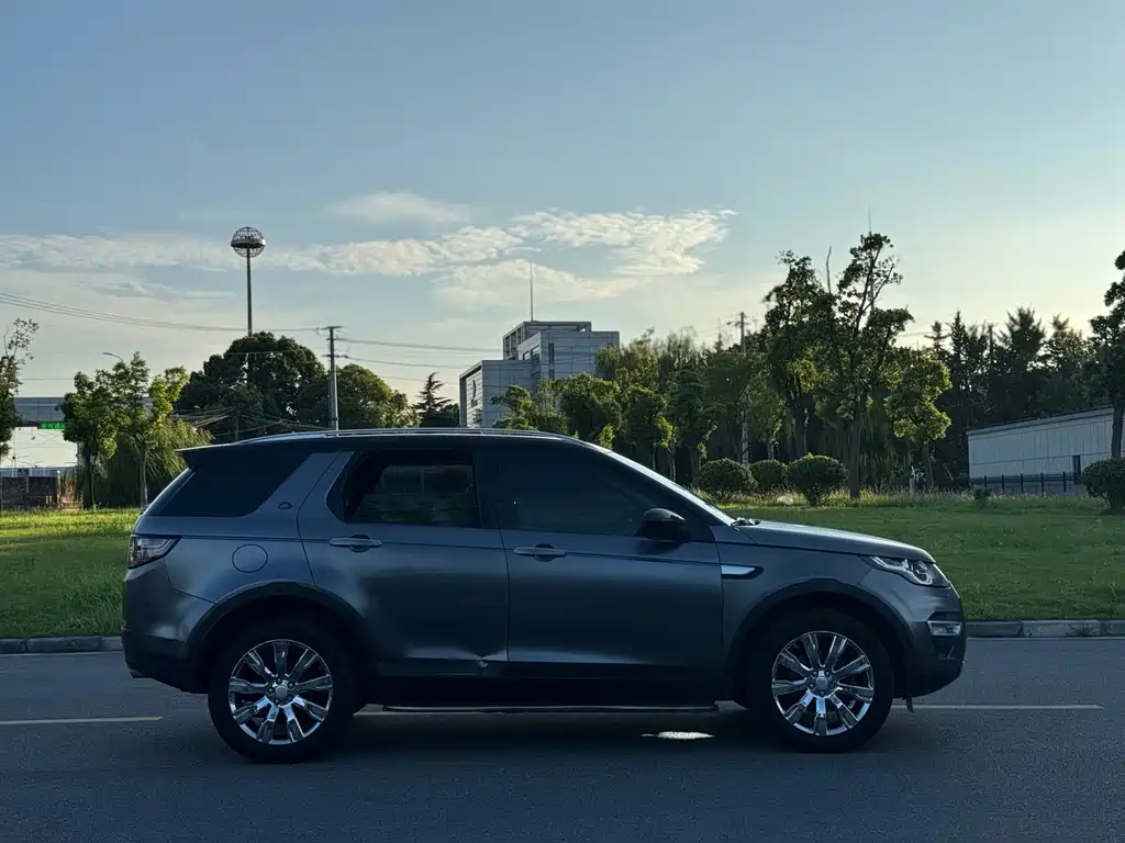 Land Rover Discovery Sport — миниатюра 10