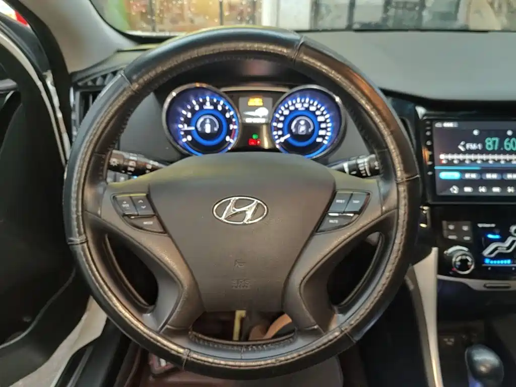 Hyundai Sonata — миниатюра 11