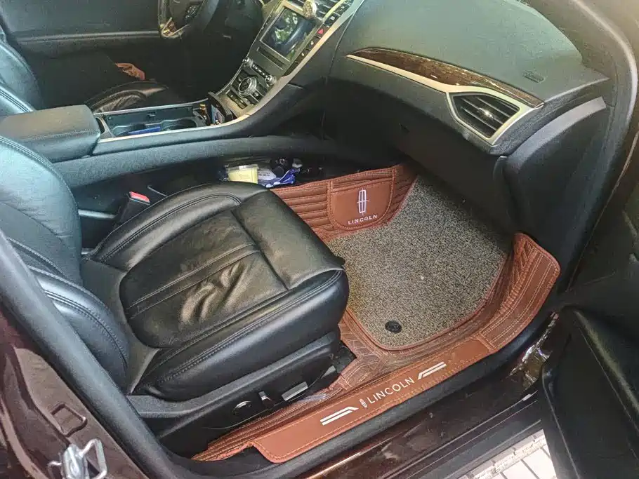 Lincoln MKZ — миниатюра 8