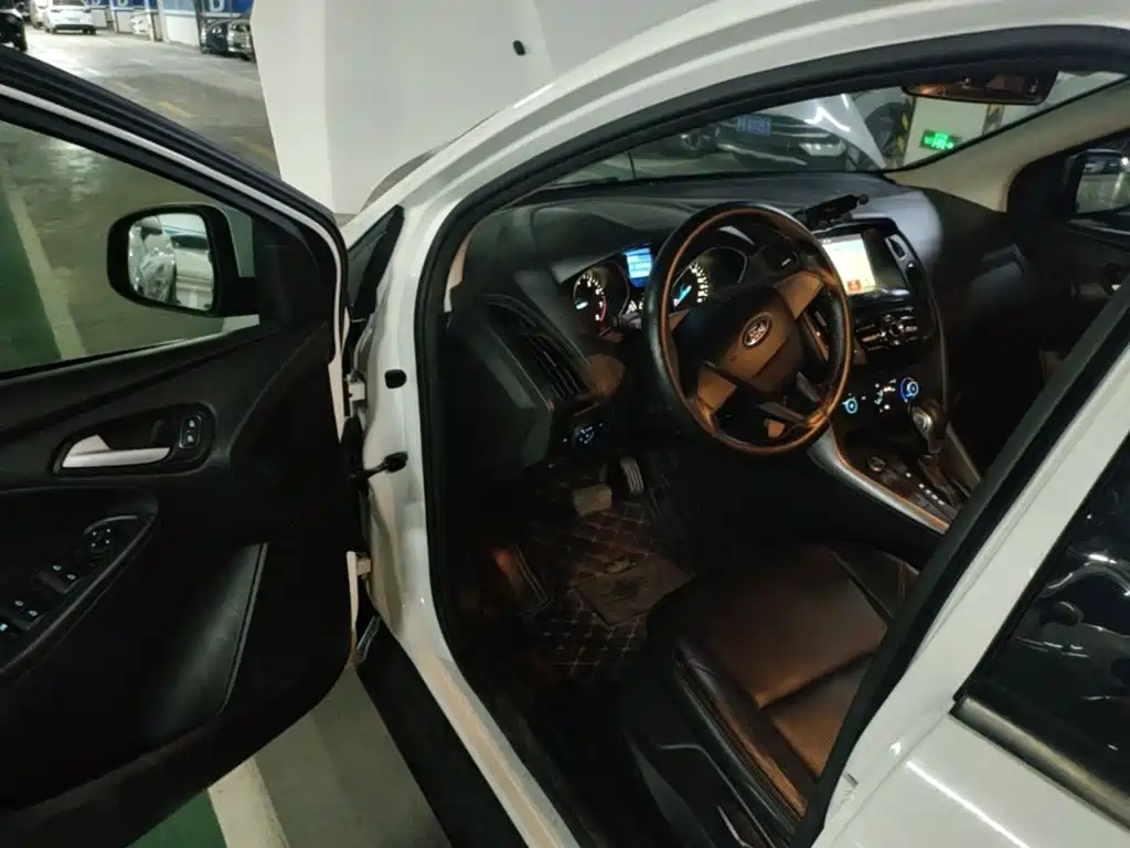 Ford Focus — миниатюра 18