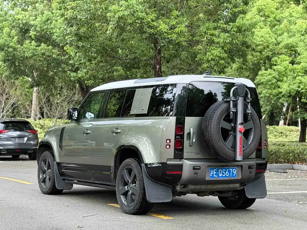 Land Rover Defender — миниатюра 8