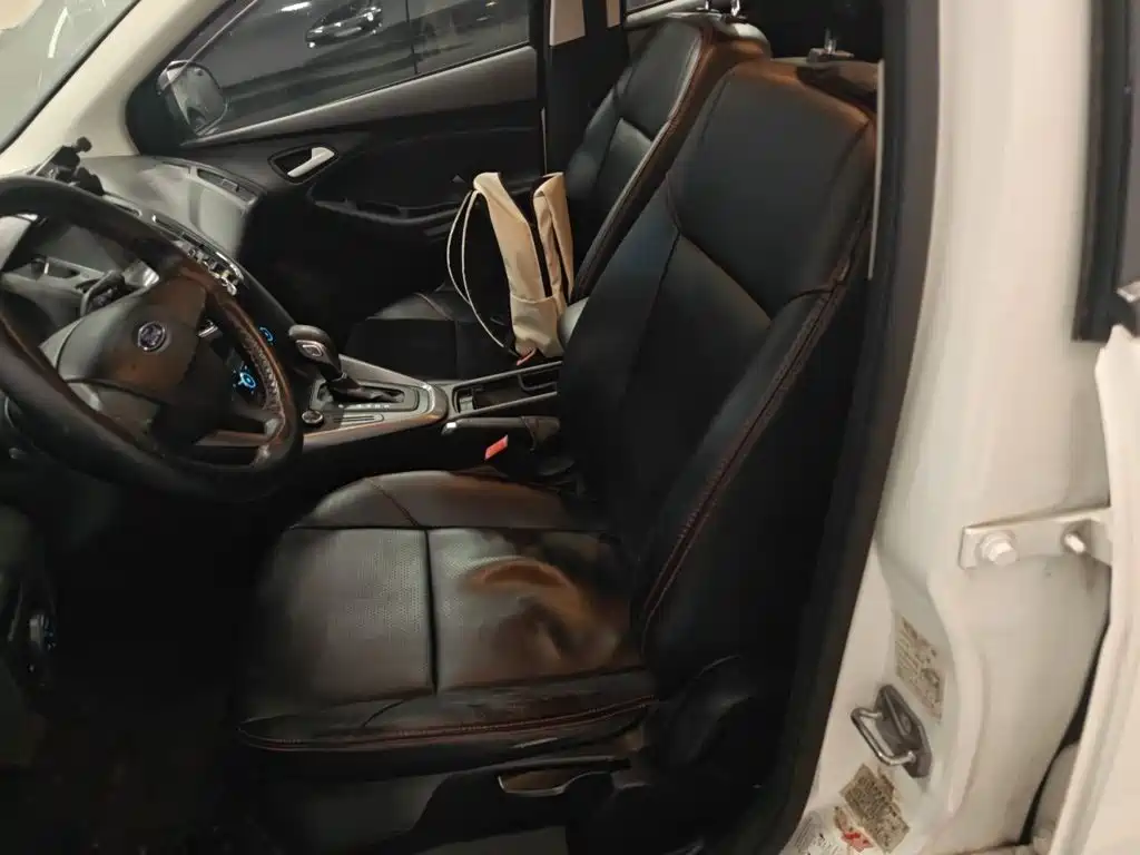 Ford Focus — миниатюра 17
