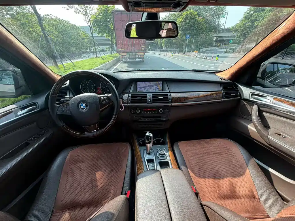 BMW X5 (Import) — миниатюра 9