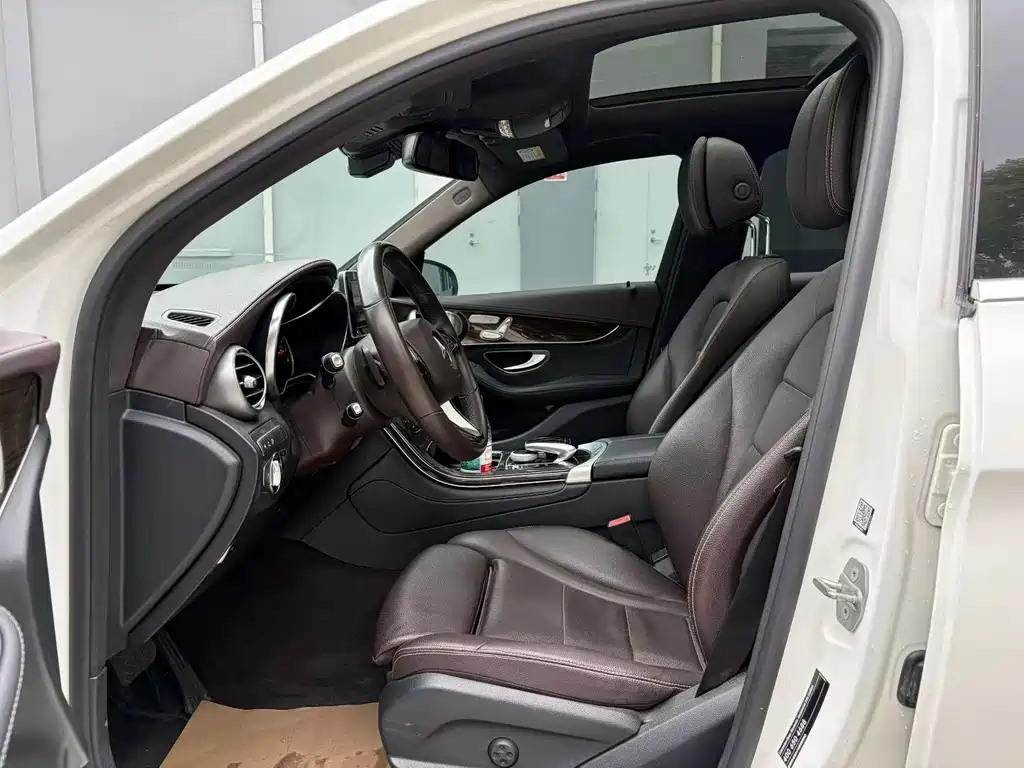 Mercedes-Benz GLC 2017 GLC 260 4MATIC Luxury