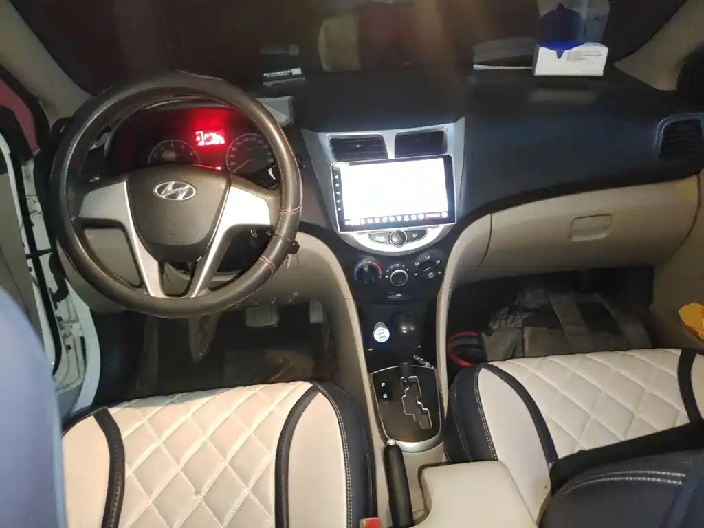 Hyundai Verna — миниатюра 10