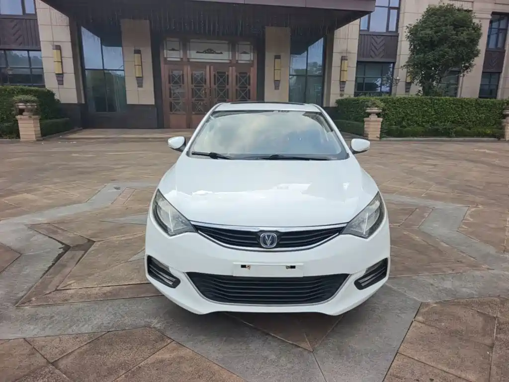 Changan Eado XT — миниатюра 3