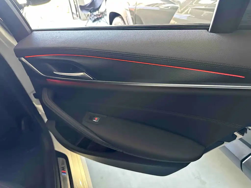 BMW 5 Series (Import) 525i M Sport Package, фото 6