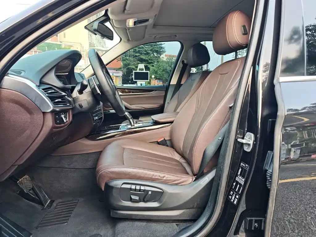 BMW X5 (Import) — миниатюра 11