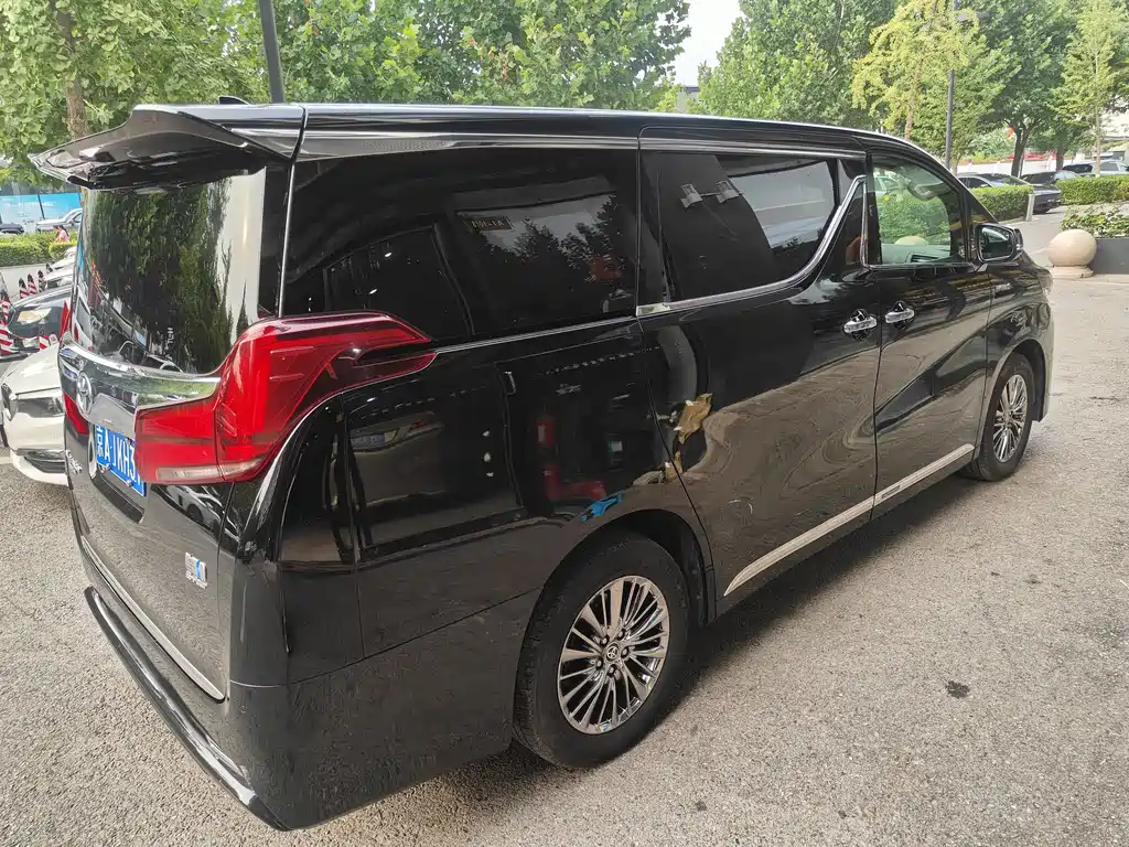 Toyota Alphard 2020 2.5L Luxury