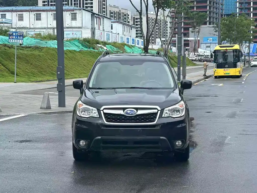 Subaru Forester 2014 2.5i AT Elite