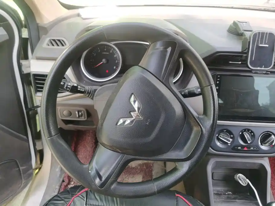 Wuling Hongguang — миниатюра 15