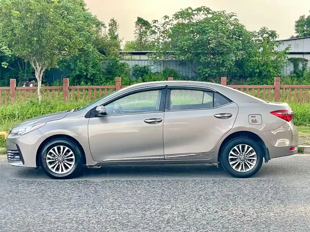 Toyota Corolla — миниатюра 9