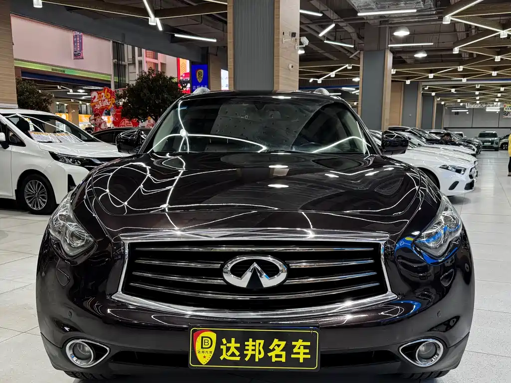 Infiniti QX70 — миниатюра 2