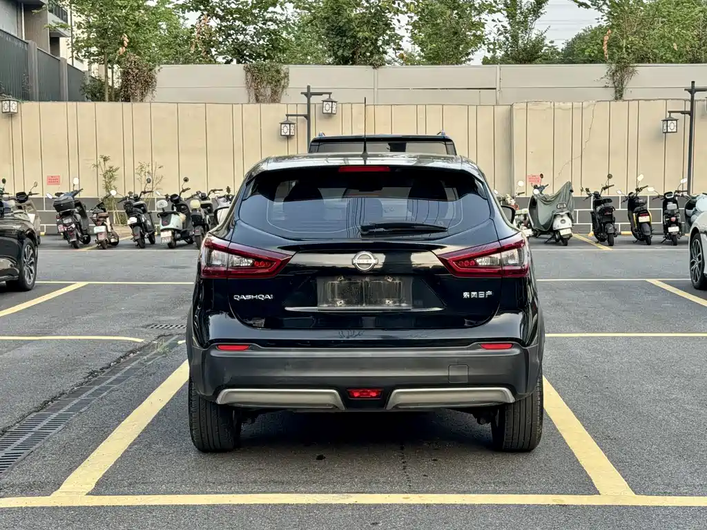 Nissan Qashqai — миниатюра 15
