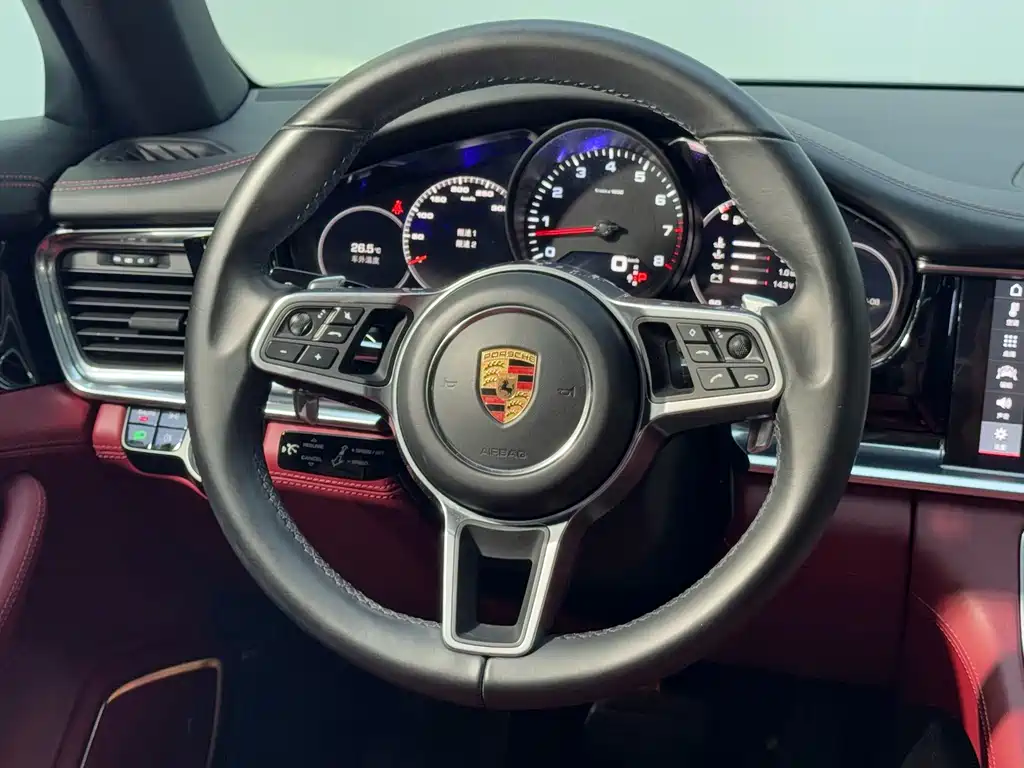 Porsche Panamera — миниатюра 16