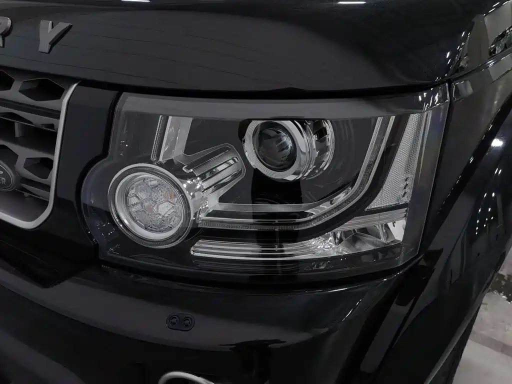 Land Rover Discovery — миниатюра 7