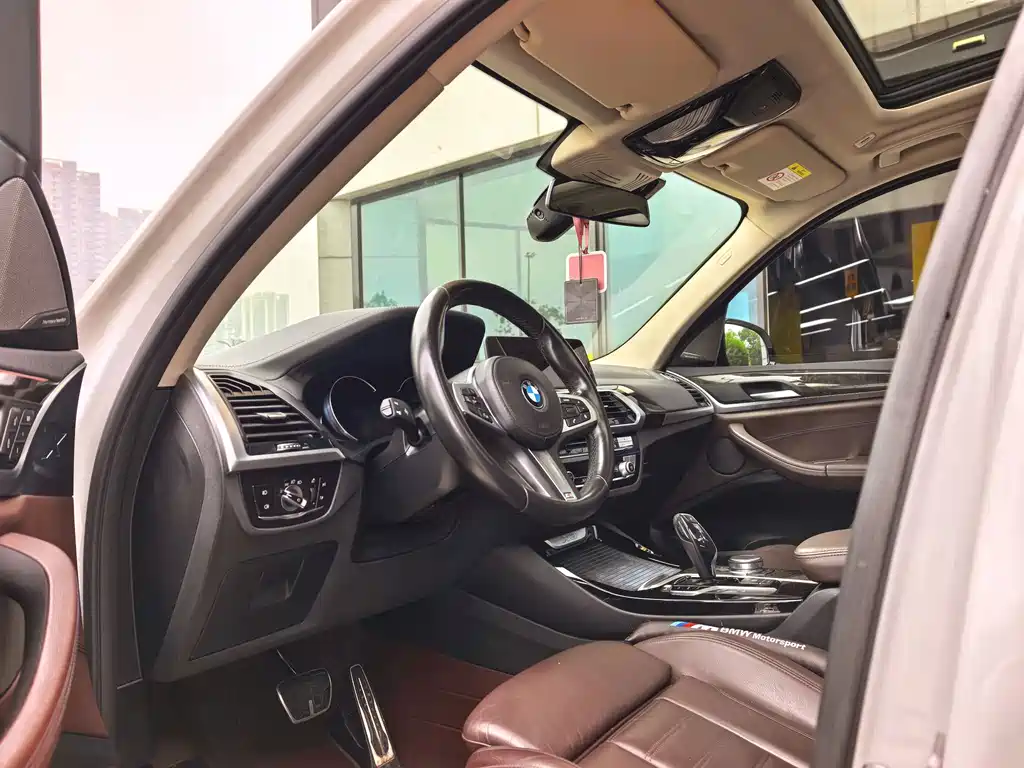 BMW X3 — миниатюра 8