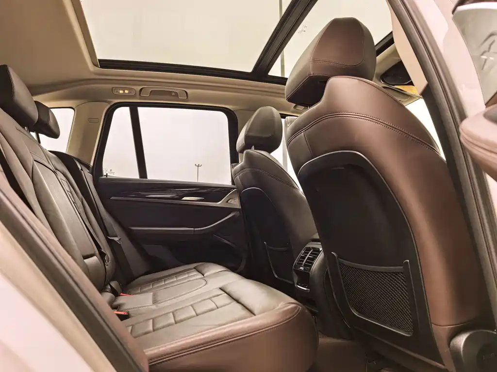 BMW X3 — миниатюра 12