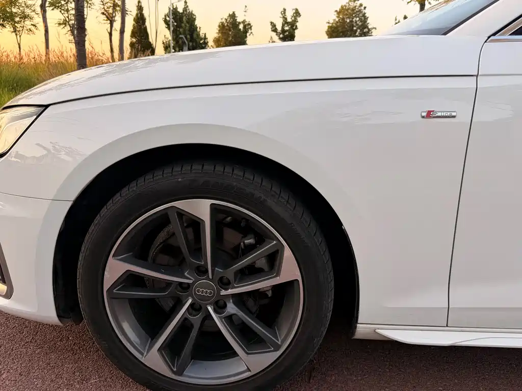 Audi A4L — миниатюра 22