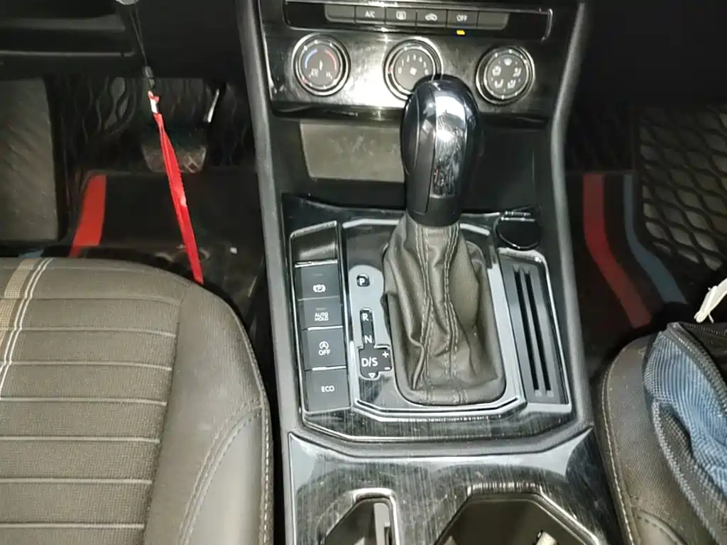 Volkswagen Lavida — миниатюра 14