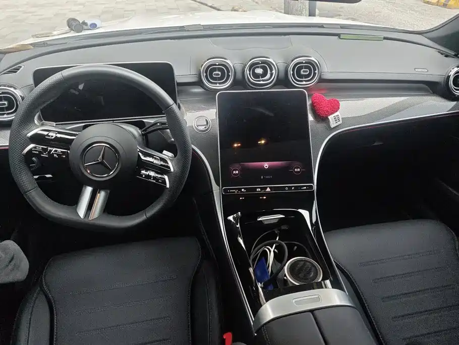 Mercedes-Benz C-Class — миниатюра 12