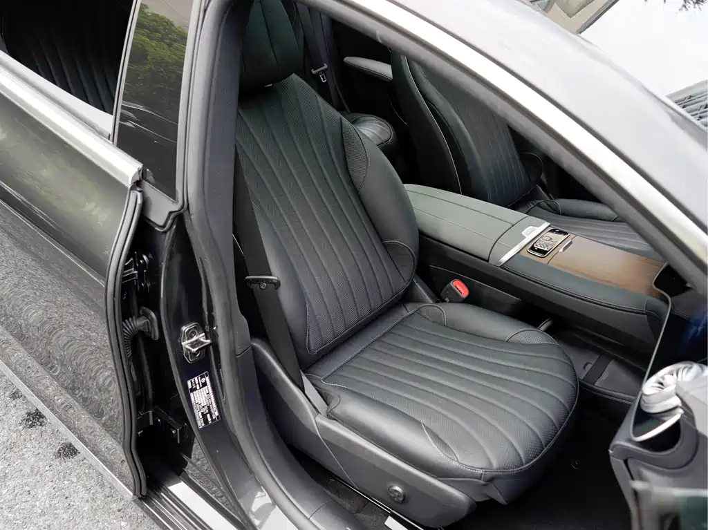 Mercedes-Benz EQS — миниатюра 10