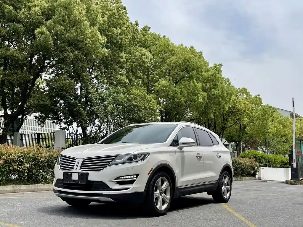 Lincoln MKC 2015