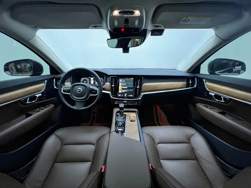 Volvo S90 — миниатюра 13