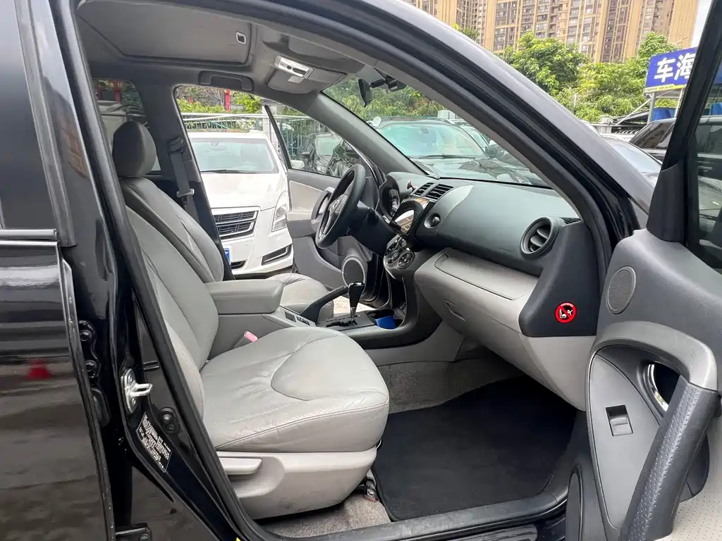 Toyota RAV4 — фотографии объявления, Фото 12