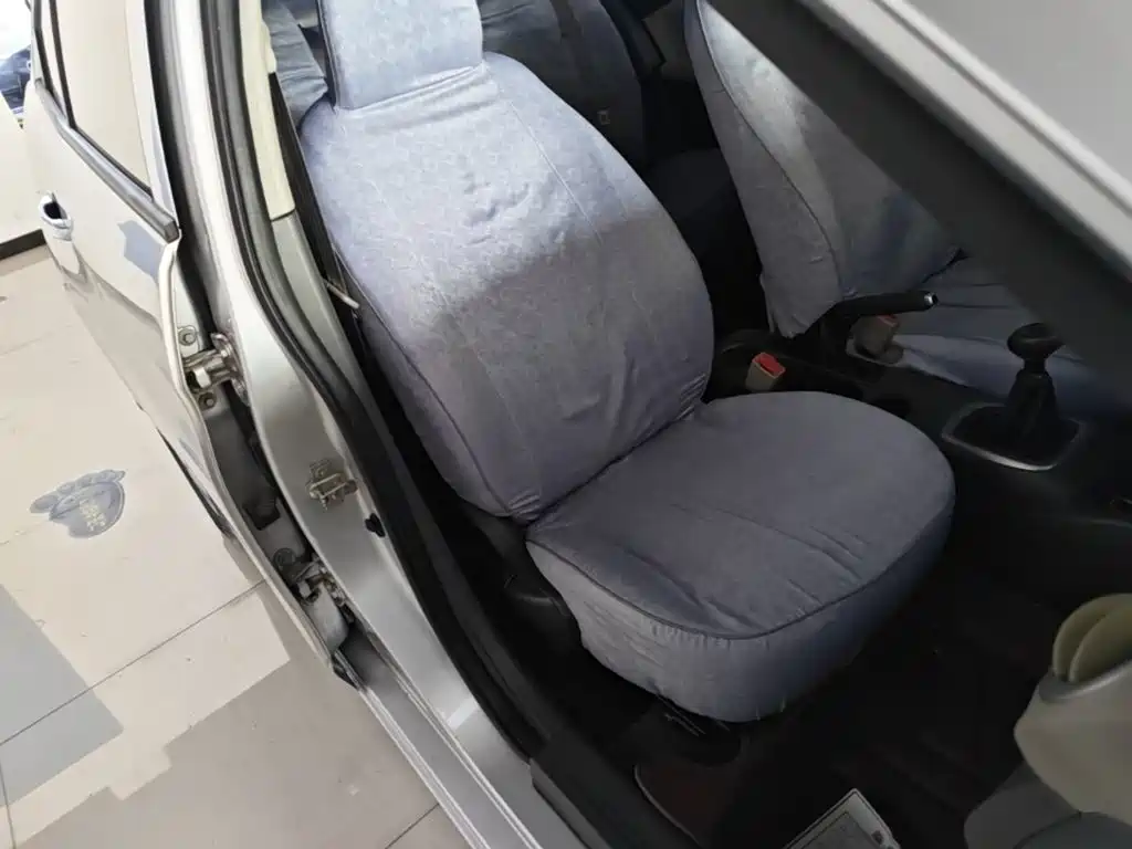 Chevrolet Sail — миниатюра 25