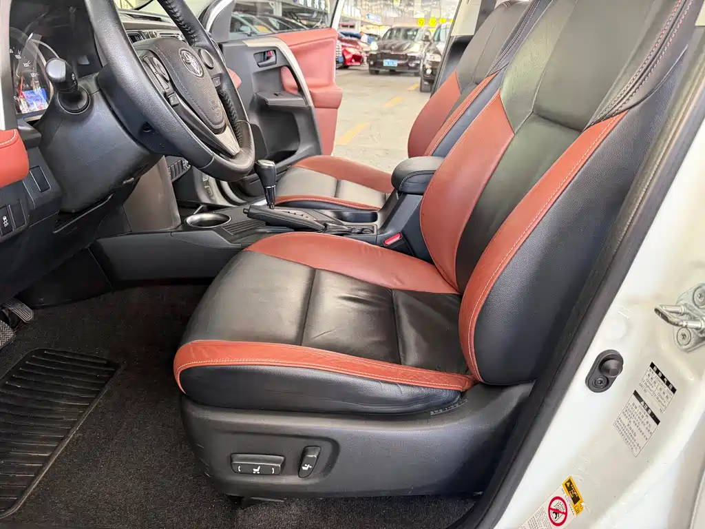 Toyota RAV4 — миниатюра 17