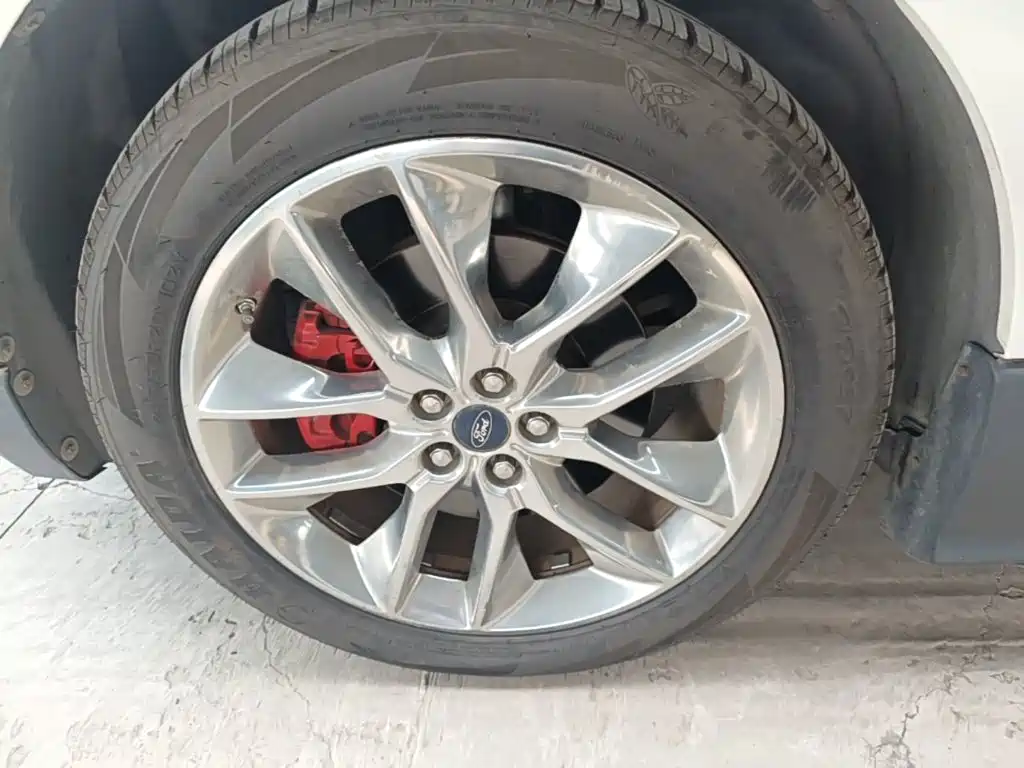 Ford Edge — миниатюра 23