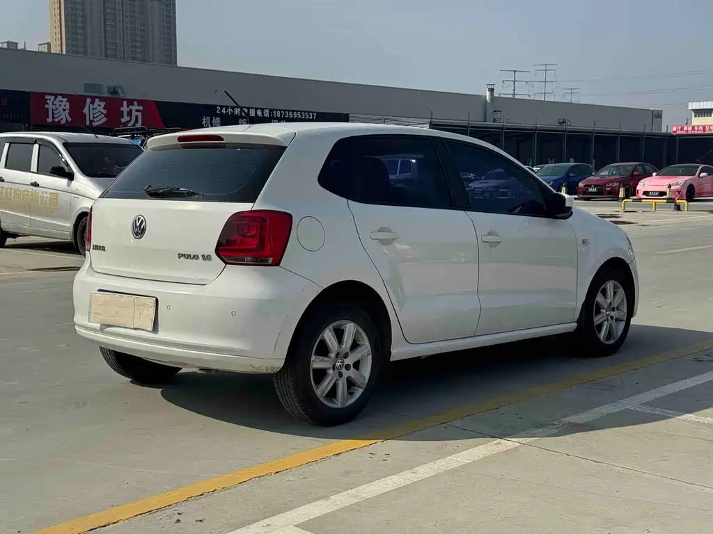 Volkswagen Polo — миниатюра 7