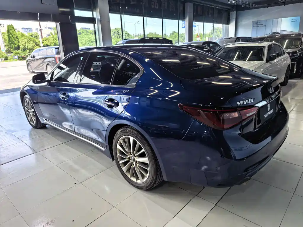 Infiniti Q50L 2018 2.0T VI