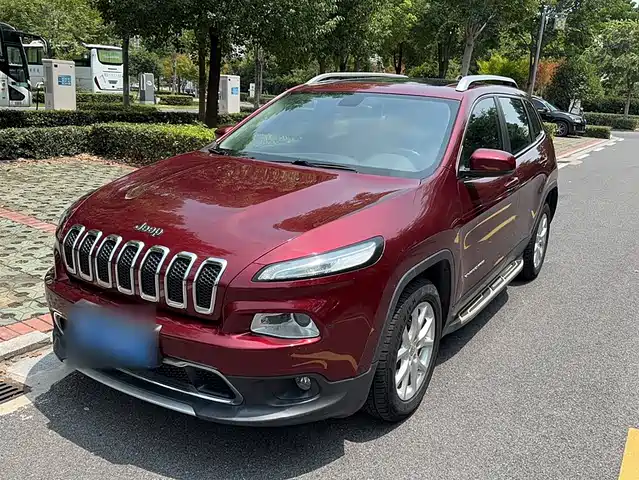 JEEP FREE LIGHT 2017