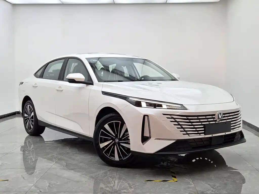 Changan Побег PHEV — миниатюра 3