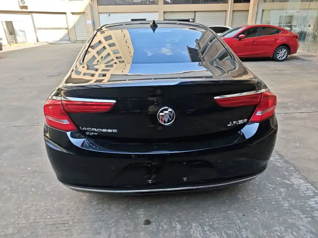 Buick LaCrosse — миниатюра 6