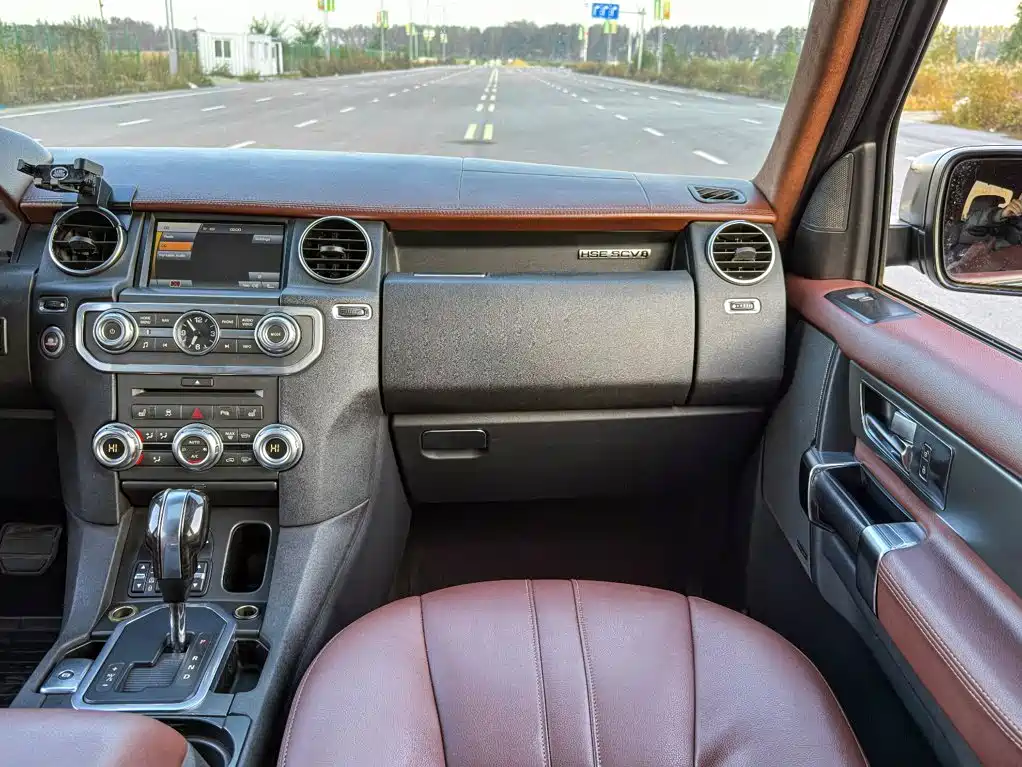 Land Rover Discovery — миниатюра 22