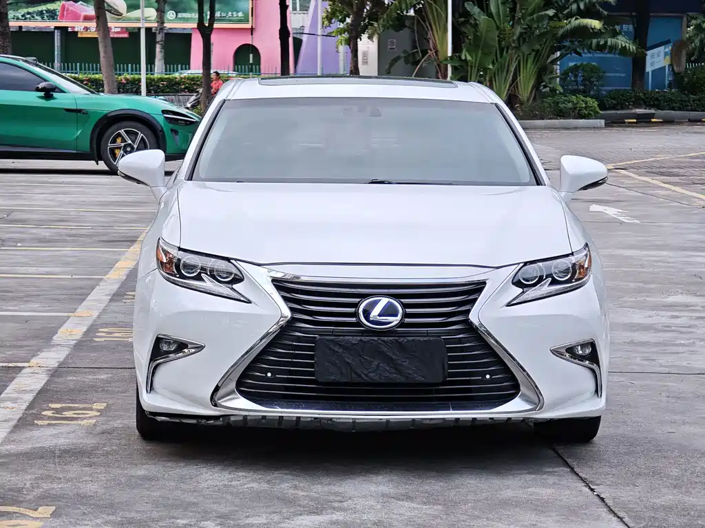 Lexus ES — миниатюра 4
