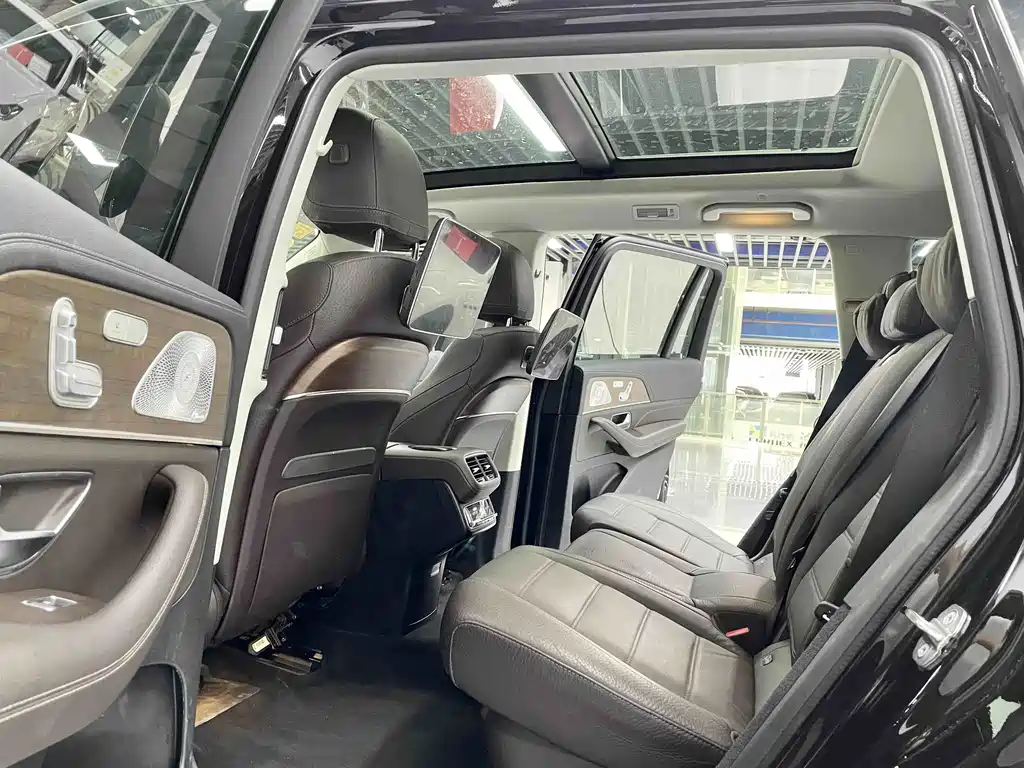 Mercedes-Benz GLS — миниатюра 7