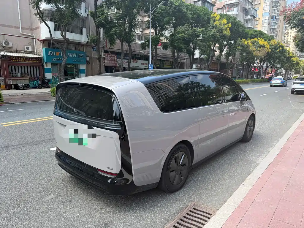 Li Auto Li MEGA — миниатюра 4