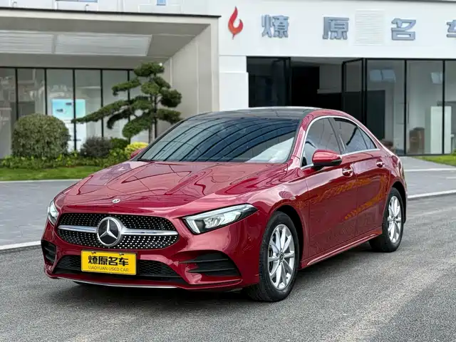 MERCEDES-BENZ A CLASS 2021