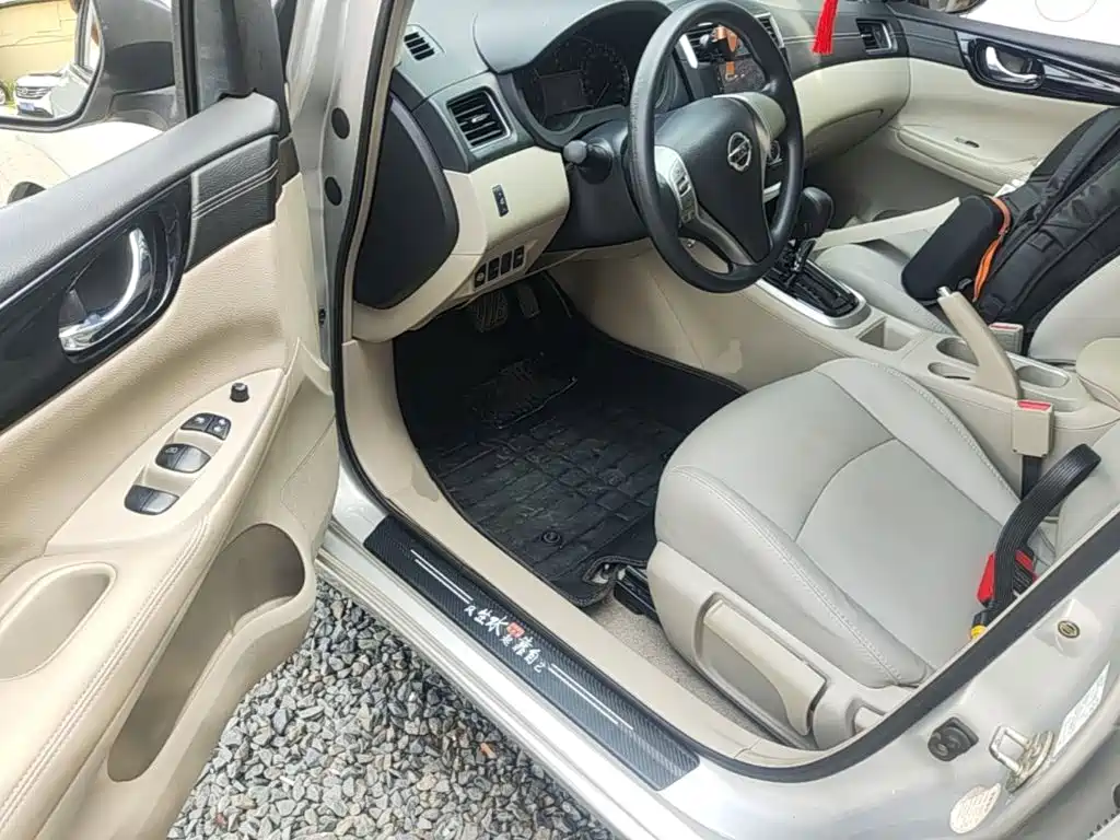 Nissan Tiida — миниатюра 16