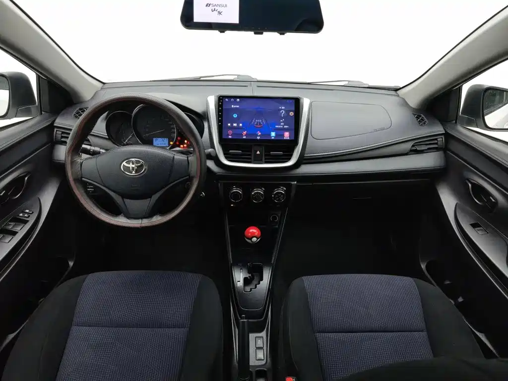 Toyota Yaris L — миниатюра 5