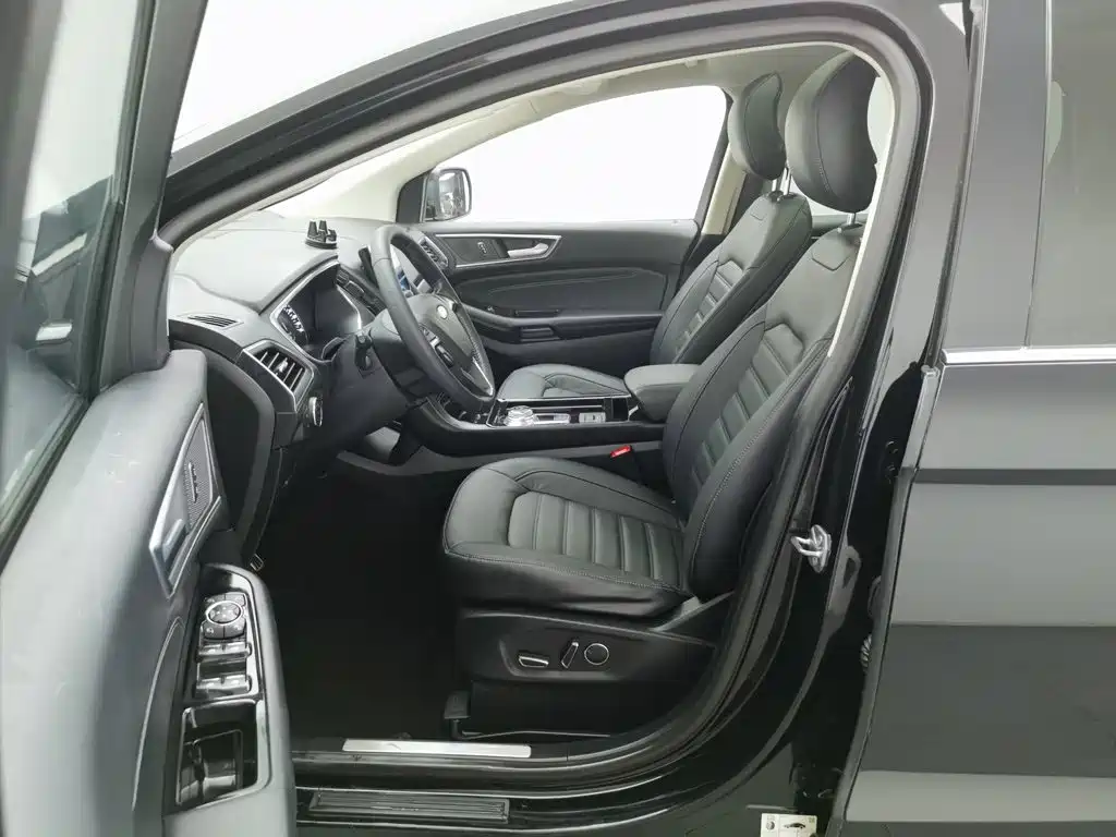 Ford Edge — миниатюра 10